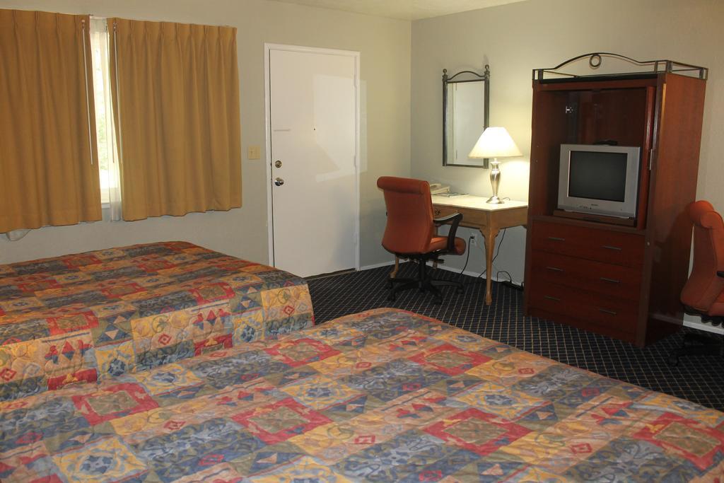 Golden Chain Motel Grass Valley Exterior photo